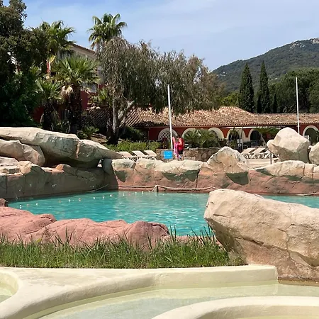 アパート Superbe Les Restanques Du Golfe De Saint Tropez グリモー